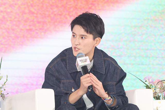 这组物料一经公布，就有许多网友表示强烈期待：“被彭彭这几秒的镜头惊艳到，真的是豁出去演了！《绑架游戏》给我搞快点！”作为畅销推理小说名家，东野圭吾的作品已被多次改编成影视作品，《绑架游戏》也是其有口皆碑的热门IP之一